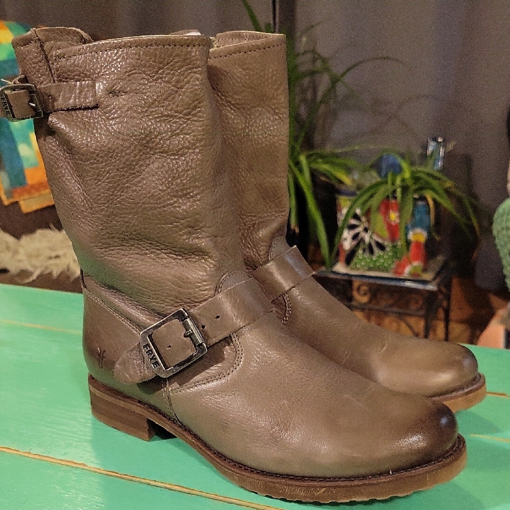 Frye Women's Ankle Boots in Brown